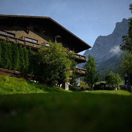 Sonnenburg Hotel Ehrwald Exterior foto